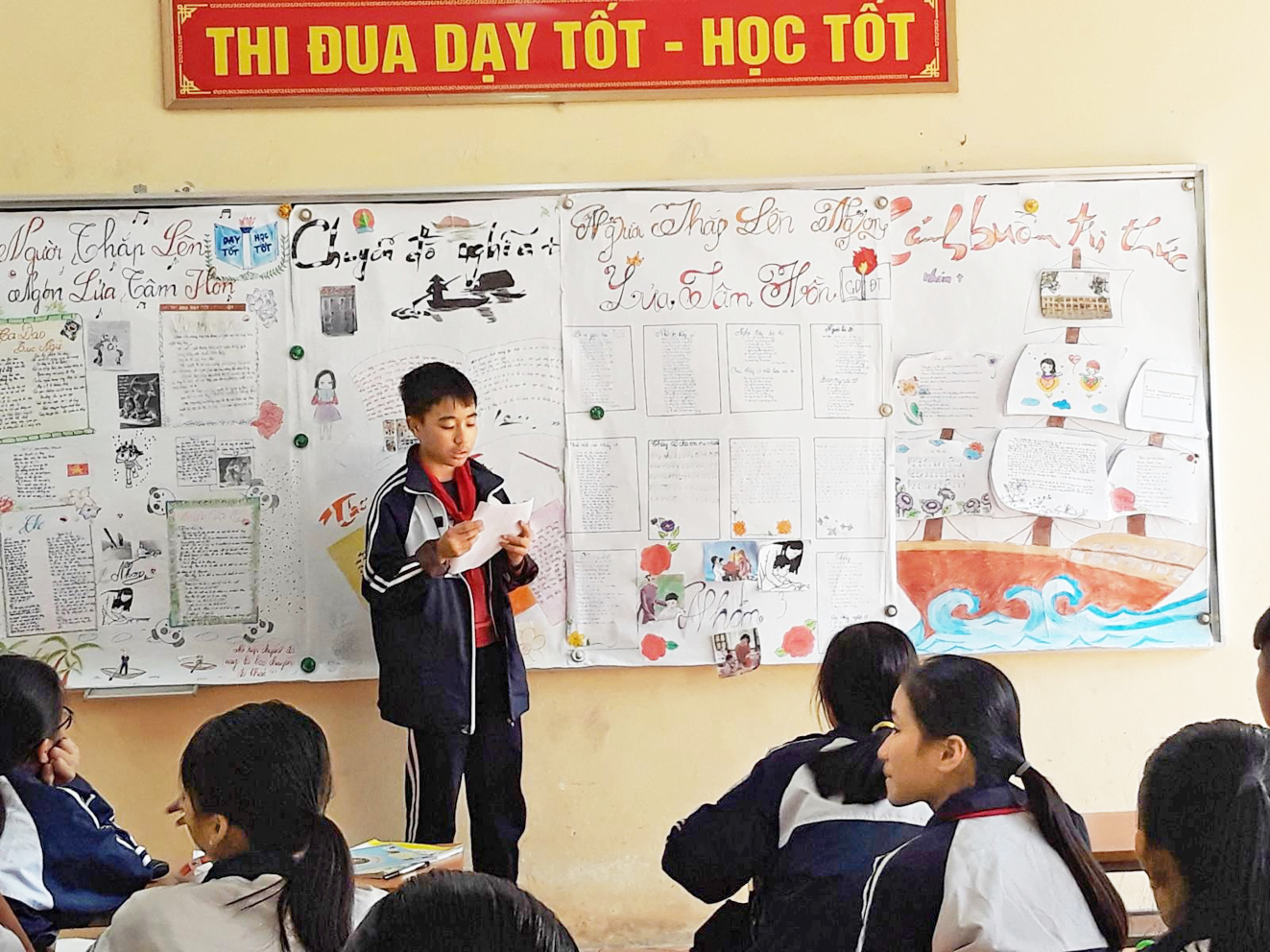 Một tiết học văn không đọc - chép của học sinh Trường THCS Lạc Hồng (H.Văn Lâm, tỉnh Hưng Yên)