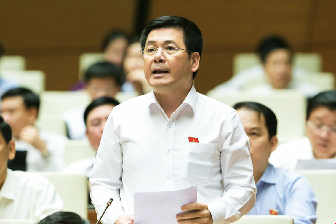 Theo Bộ trưởng Bộ Công Thương Nguyễn Hồng Diên, dự luật Bảo vệ quyền lợi người tiêu dùng (sửa đổi) có nhiều điểm mới, phù hợp với bối cảnh chuyển đổi số hiện nay - ảnh: Q.H.