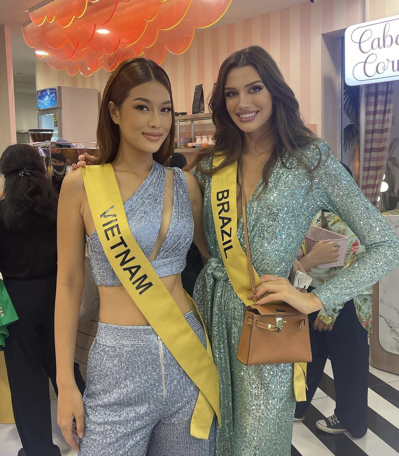 Miss Grand International 2022 từng chụp cùng đại diện Việt Nam Thiên Ân trong khuôn khổ cuộc thi