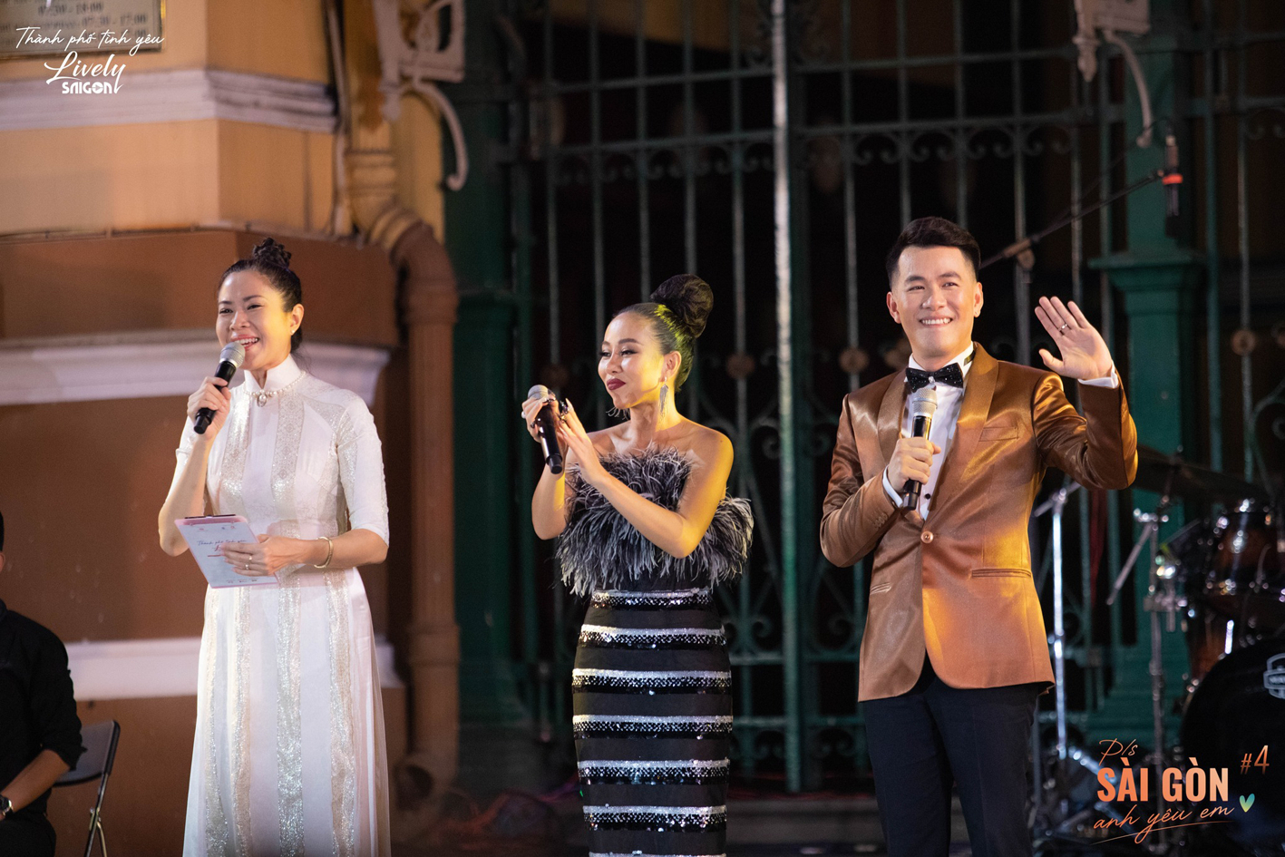MC Quỳnh Hoa (trái) và ca sĩ Thảo Trang, Hồ Trung Dũng tại chương trình số 4