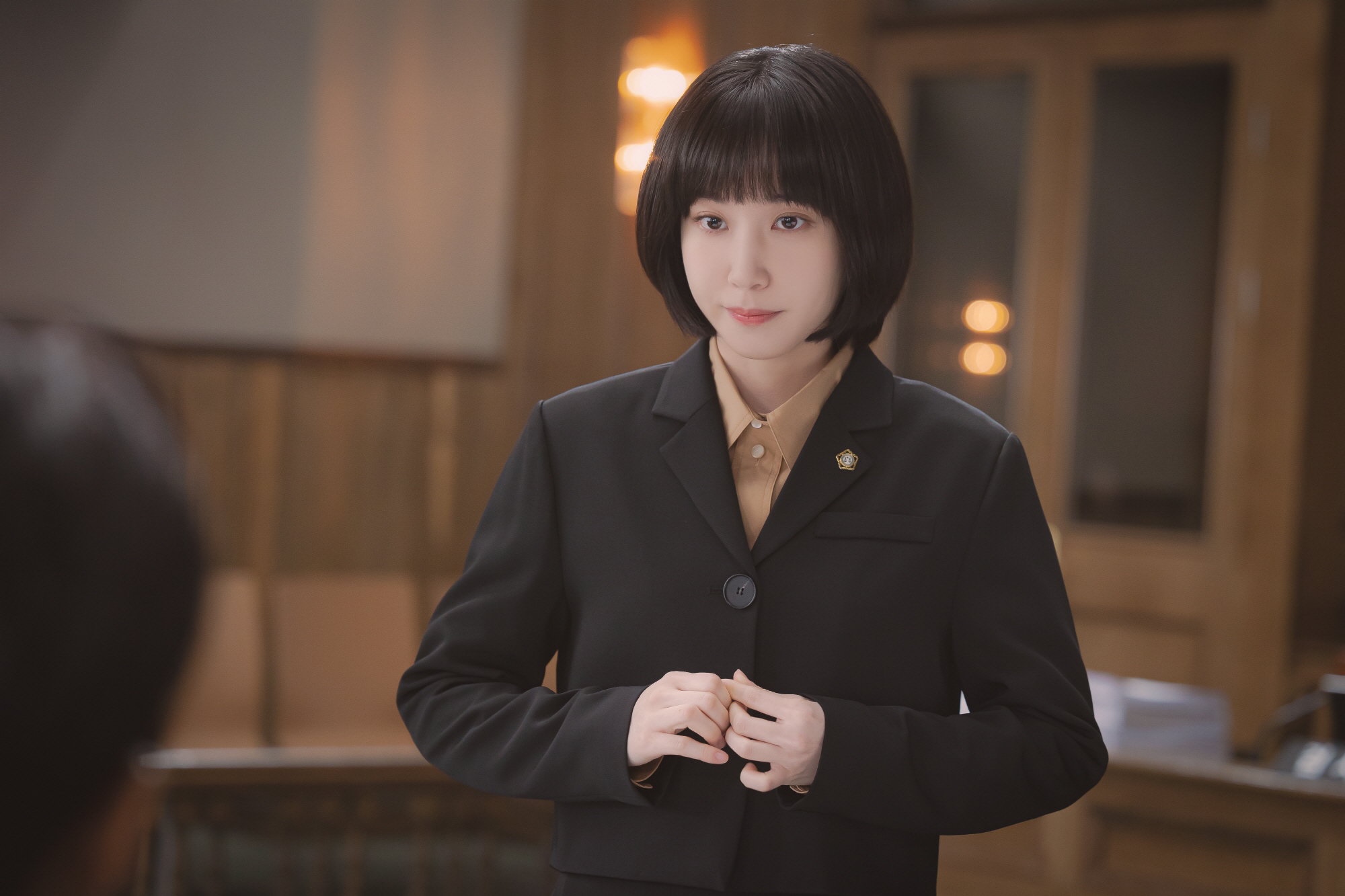 Nữ công tố viên kỳ lạ Woo Young Woo gây tiếng vang nhờ nội dung độc đáo và chứa đựng nhiều thông điệp tích cực.