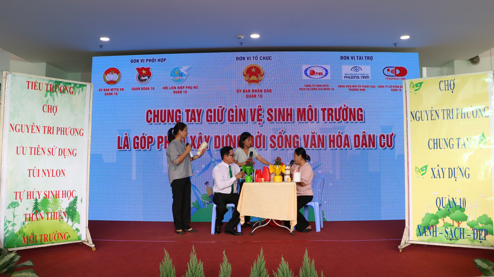 Tiểu phẩm của BQL chợ Nguyễ Tri Phương đưa ra giải pháp cho vấn nạn túi nilon và rác thải nhựa
