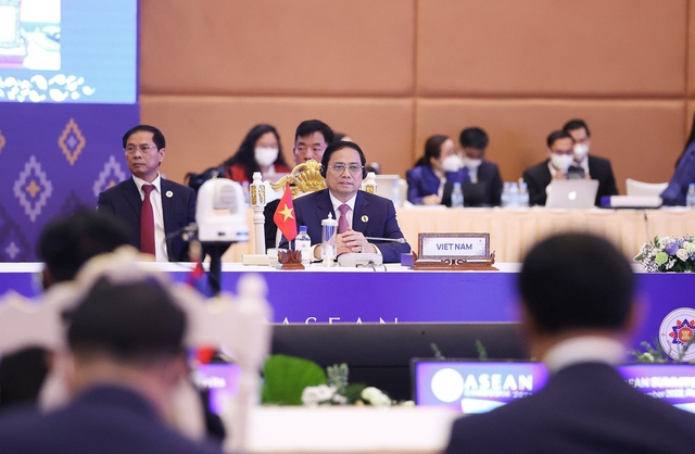 Thủ tướng nhấn mạnh nhiều thông điệp quan trọng về các vấn đề khu vực và quốc tế tại Hội nghị Cấp cao ASEAN 41 - Ảnh: VGP/Nhật Bắc