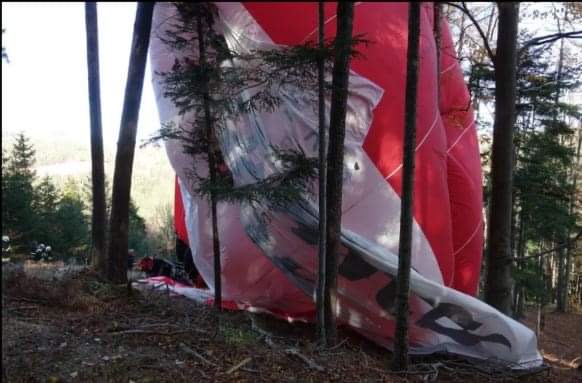 Rơi khinh khí cầu khiến 9 người bị thương ở Áo