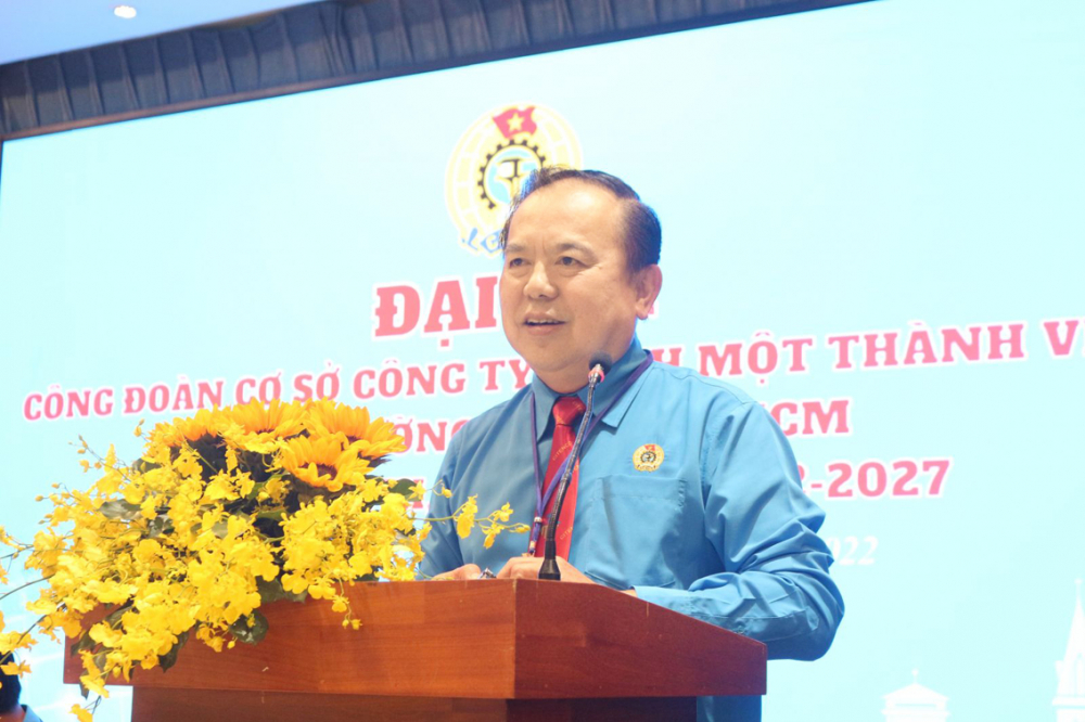 Ông Huỳnh Minh Nhựt - Bí thư Đảng ủy, Giám đốc Công ty TNHH MTV Môi trường Đô thị TPHCM - phát biểu tại đại hội
