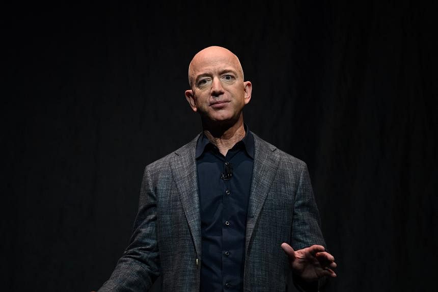 Tỷ phú Jeff Bezos sở hữu khối tài sản gần 124 tỷ USD.