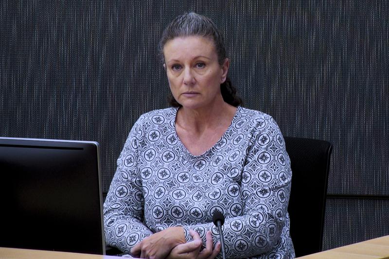 Kathleen Folbigg xuất hiện qua liên kết video trong cuộc điều tra kết tội tại Tòa án điều tra NSW ở Sydney, Úc vào ngày 1 tháng 5 năm 2019. Một cuộc điều tra của Úc bắt đầu điều tra vào thứ Hai, ngày 14 tháng 11 năm 2022 liệu người phụ nữ bị kết tội bóp chết bốn đứa con của mình một thập kỷ trước có thể là vô tội. (Hình ảnh Joel Carrett/AAP)