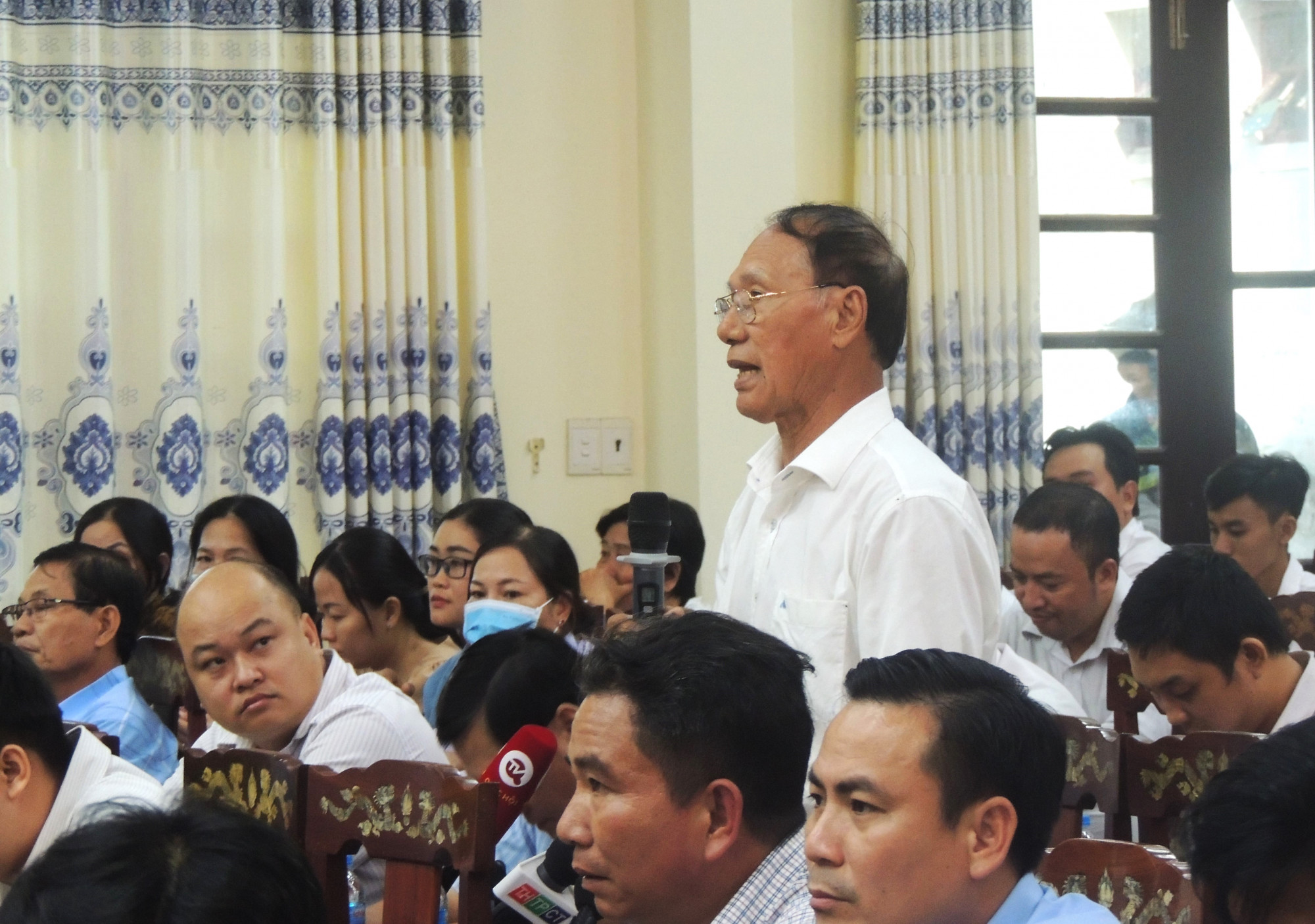 Cử tri Dương Văn Bé (phường Lê Bình, quận Cái Răng, TP Cần Thơ) nêu kiến nghị đến các đại biểu Quốc hội