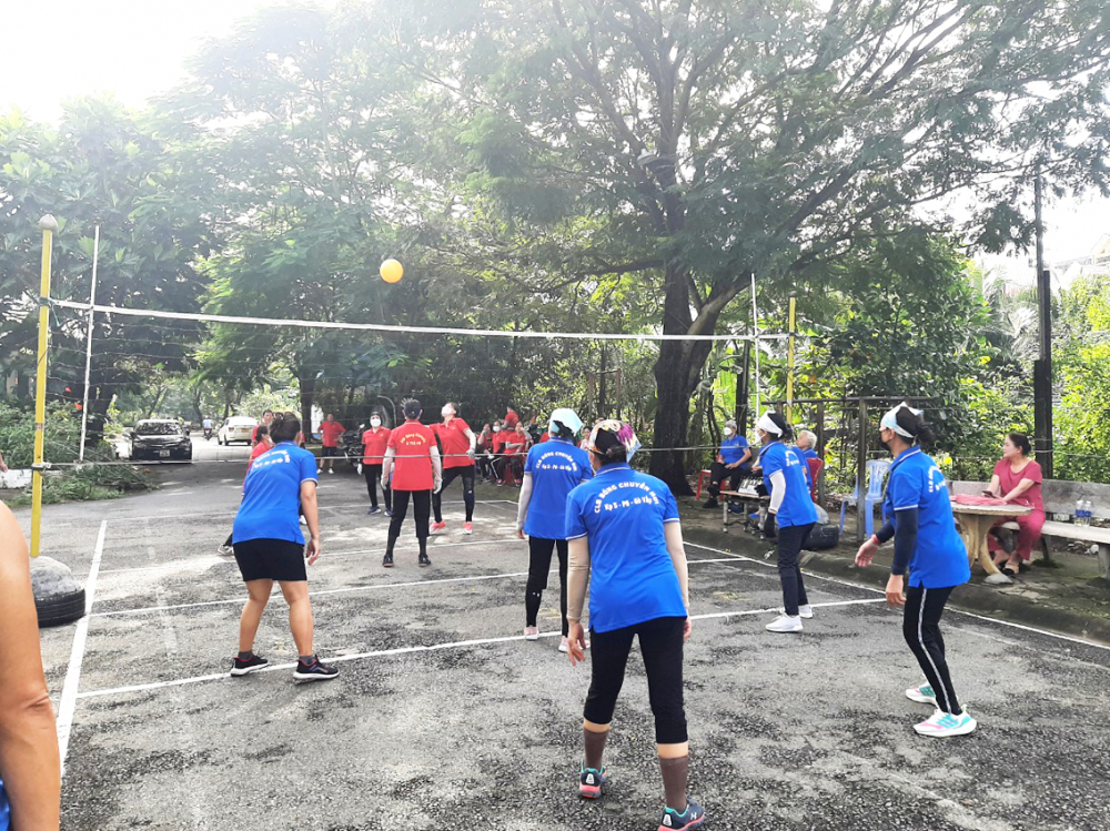 Câu lạc bộ bóng chuyền hơi đã và đang mang lại nguồn vui sống cho những người cao tuổi ở khu phố 5, phường 6, quận Gò Vấp, TPHCM