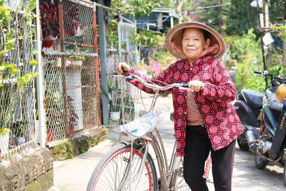 Dù tuổi đã cao, sức khỏe cũng yếu, nhưng dì Thanh vẫn một lòng gắn bó với hội