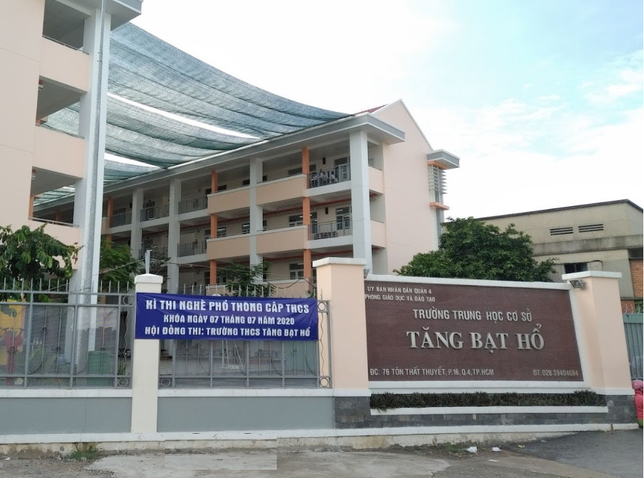 Trường THCS Tăng Bạt Hổ (quận 4)