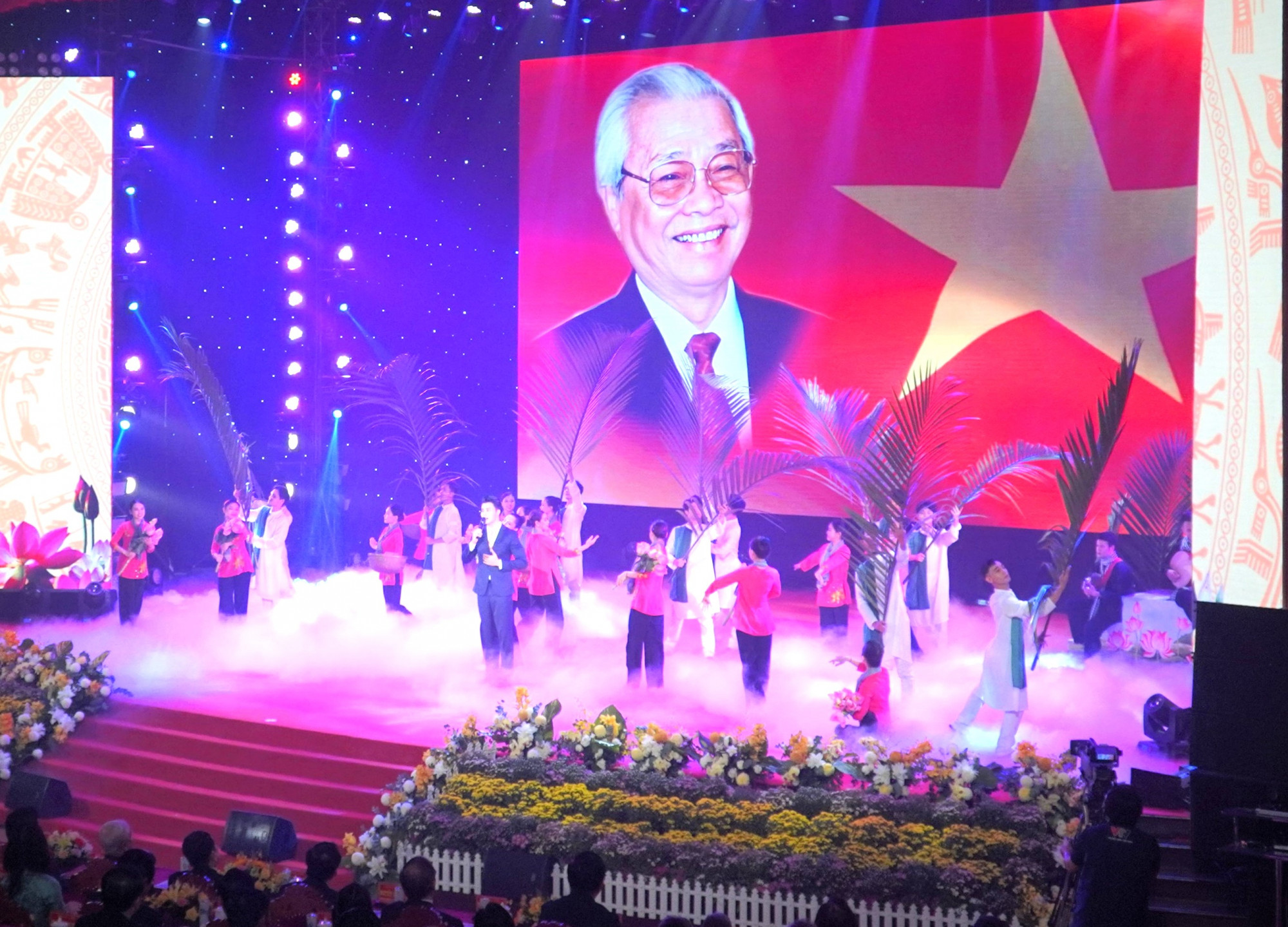 Chương trình văn nghệ tại lễ kỷ niệm 100 năm sinh Thủ tướng Võ Văn Kiệt