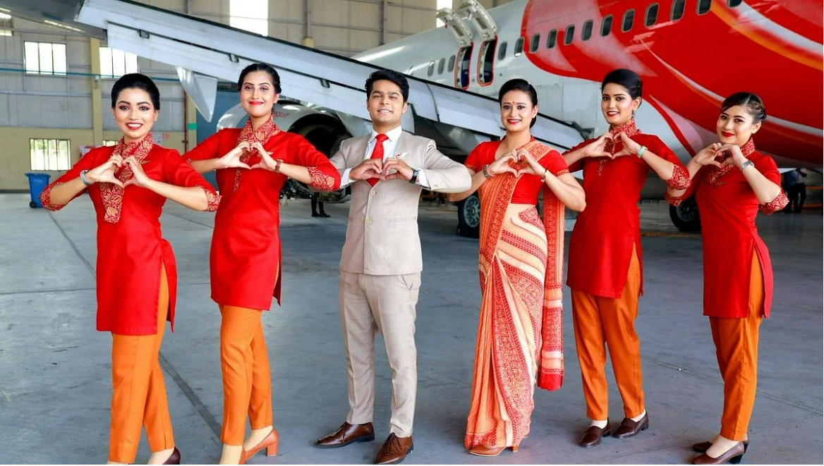 Hãng hàng không Air India đang thực hiện một cuộc cách mạng trong trang phục và hình thức của phi hành đoàn - Ảnh: freepressjournal