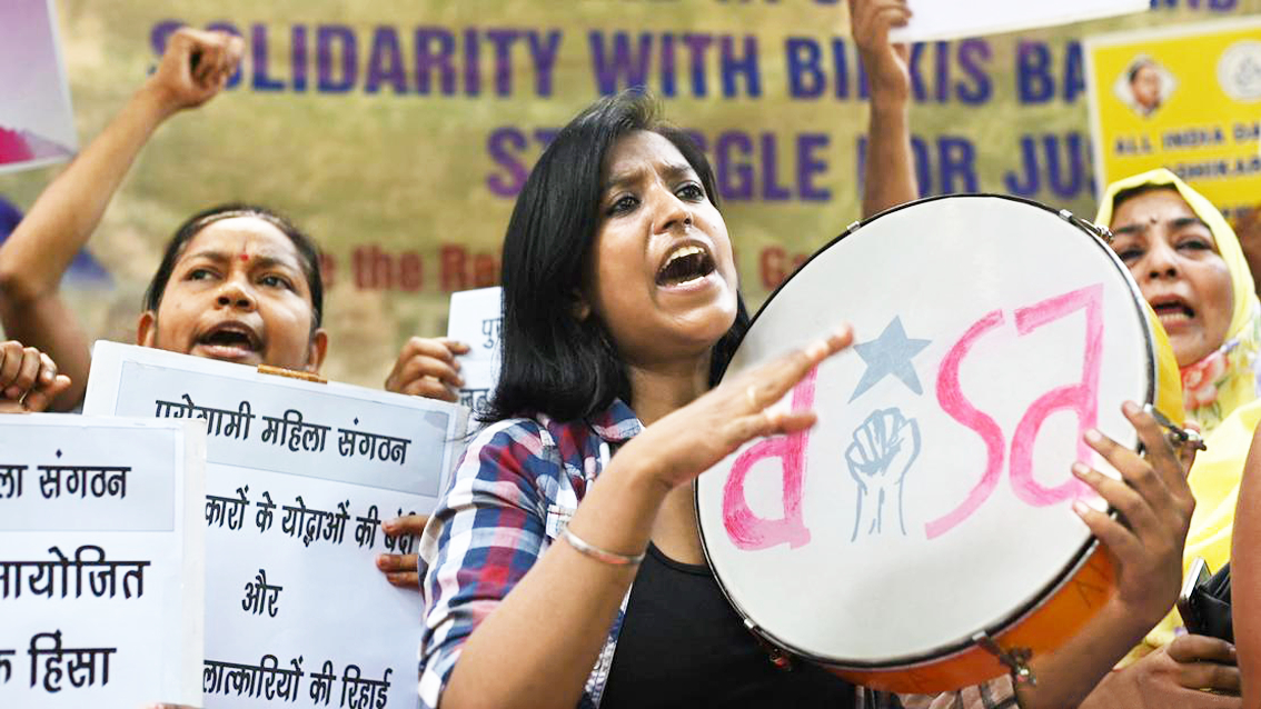 Phụ nữ Ấn Độ phản đối việc trả tự do cho những người đàn ông bị kết tội hiếp dâm tập thể ở New Delhi vào tháng 8/2022