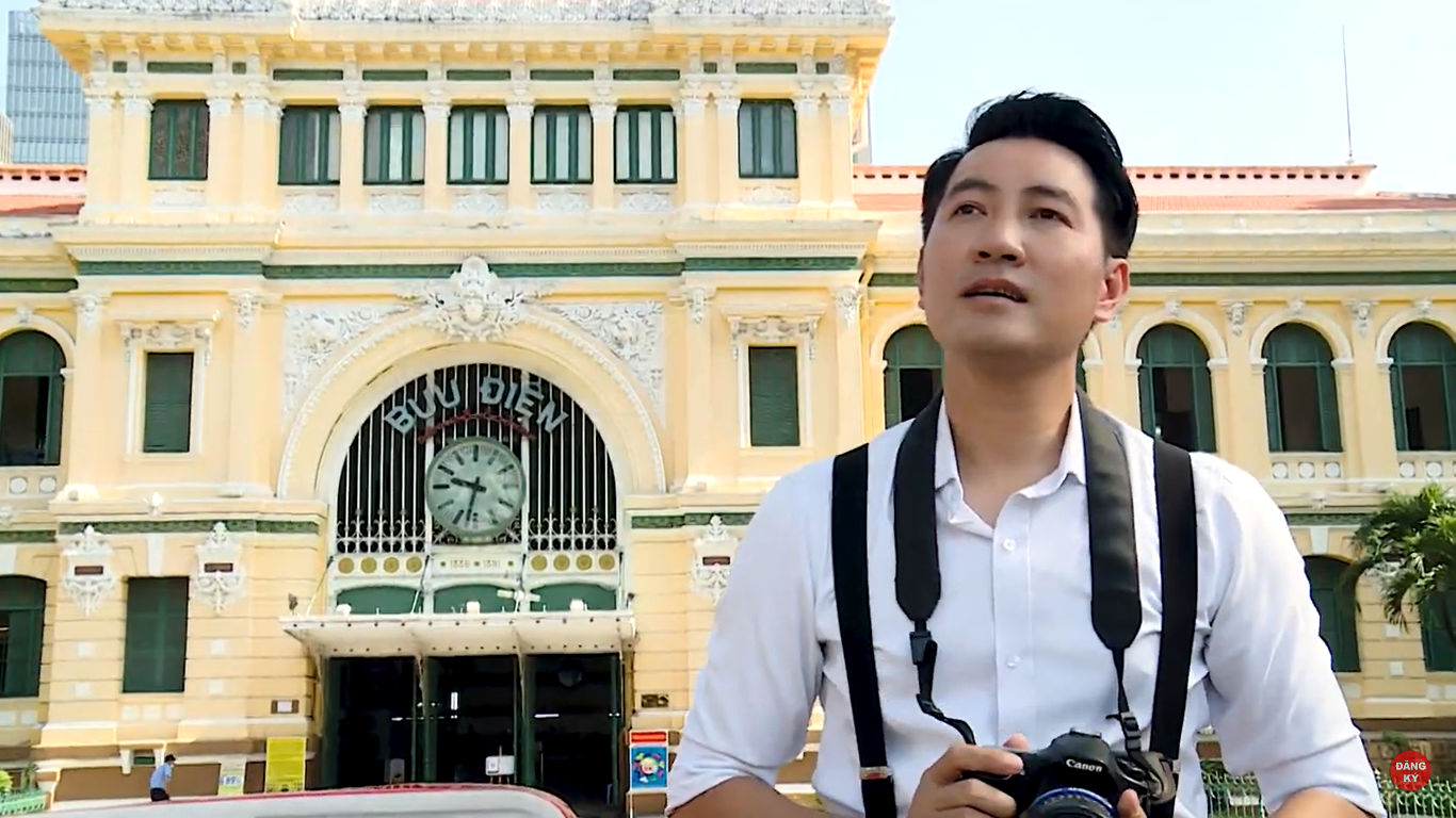 Ca sĩ Nguyễn Phi Hùng trong MV Di chúc Người còn đó. Ảnh cắt từ clip