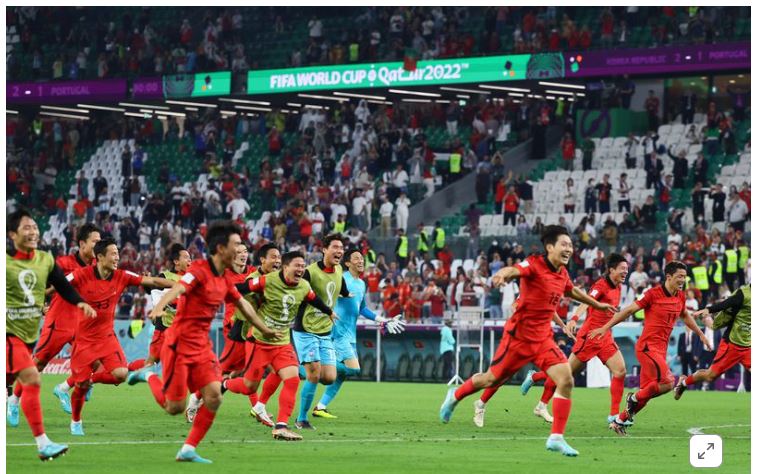 Tiếp bước người láng giềng Nhật Bản, Hàn Quốc là ghi tên mình với tư cách là đội thứ ba của Liên đoàn bóng đá châu Á lọt vào vòng 16 đội tại kỳ World Cup ở Qatar.