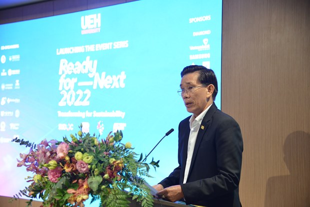 Ông Sử Đình Thành, Hiệu trưởng UEH phát biểu tại buổi thông tin về chuỗi chương trình Ready for Next 2022