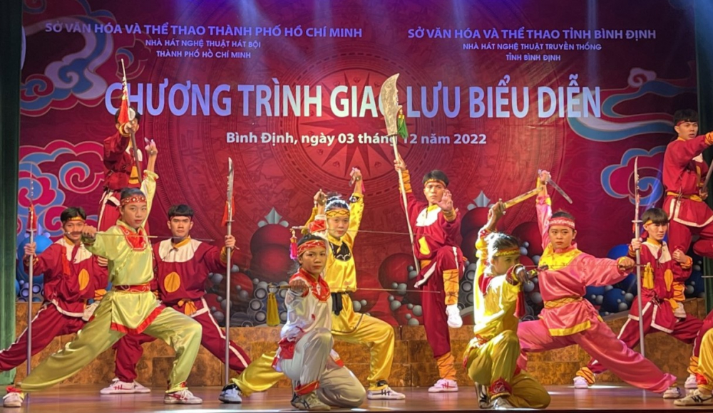 Biểu diễn võ cổ truyền Bình Định.