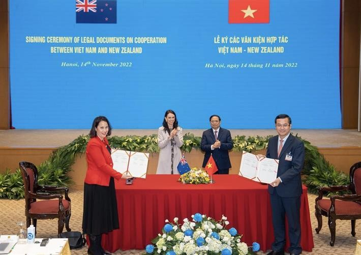 Thủ tướng 2 nước chứng kiến ​ký kết Thoả thuận Hợp tác Giáo dục giữa giữa Bộ Giáo dục và Đào tạo Việt Nam và Bộ Giáo dục New Zealand