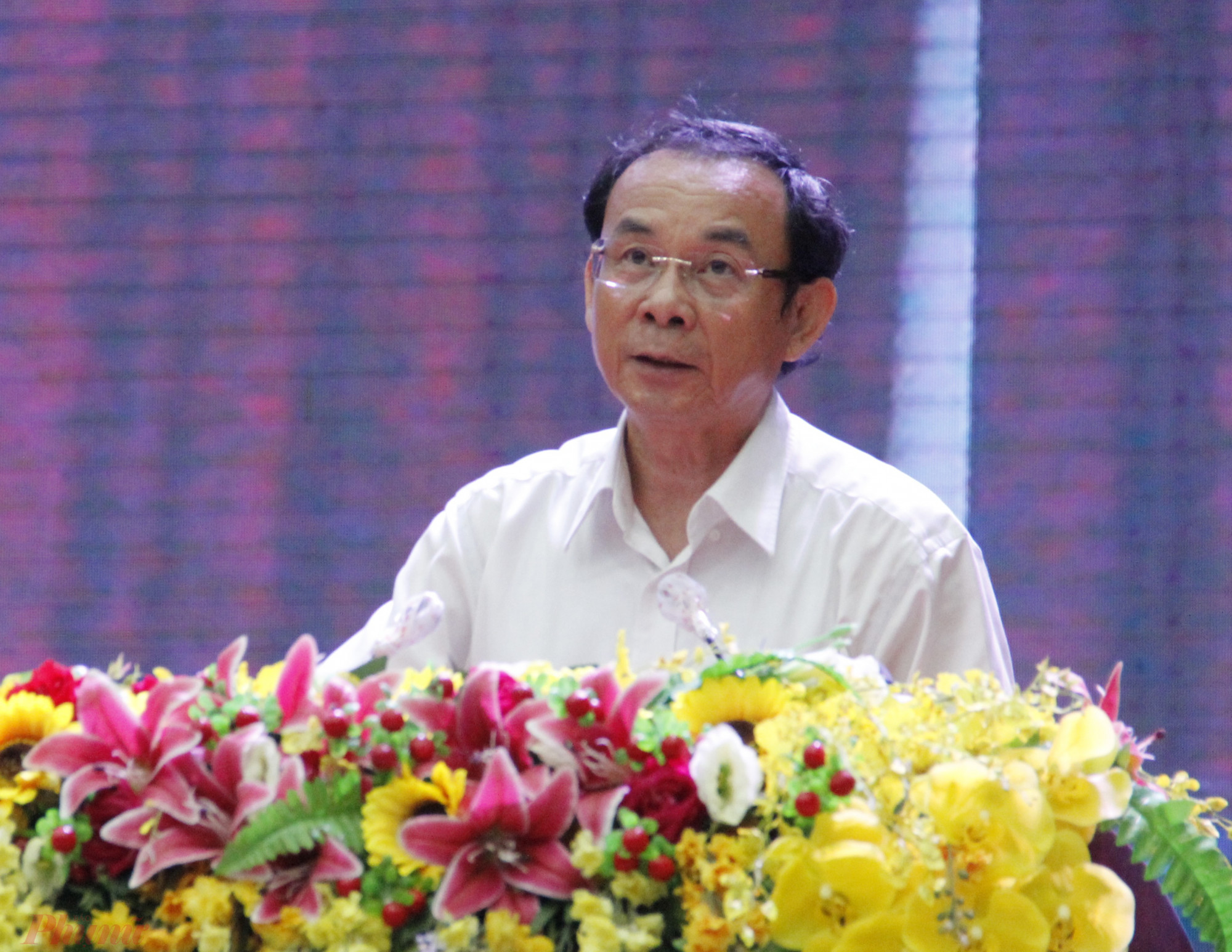 Bí thư Thành ủy TPHCM Nguyễn Văn Nên phát biểu tại điểm cầu TPHCM - ảnh: Sơn Vinh.