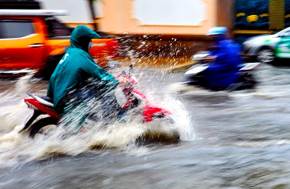 Khu vực Thảo Điền (TP Thủ Đức) là địa điểm thường xảy ra ngập nặng mỗi khi mưa lớn. Ảnh: Nhật Nguyên.