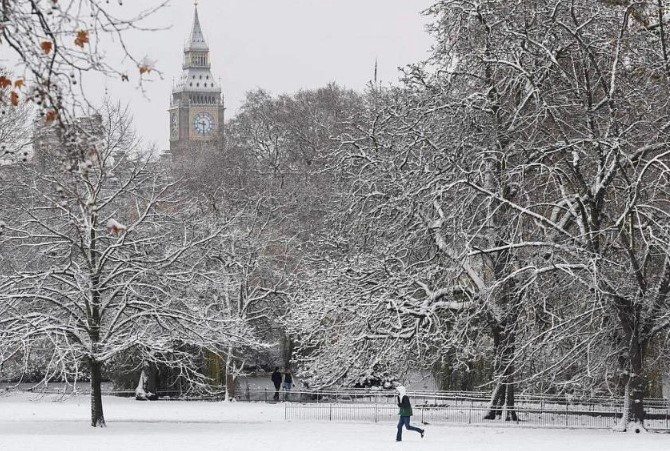  Nước Anh đã trải qua một đợt lạnh giá trong vài ngày, với nhiệt độ giảm xuống âm 10 độ C ở một số khu vực. ẢNH: REUTERS