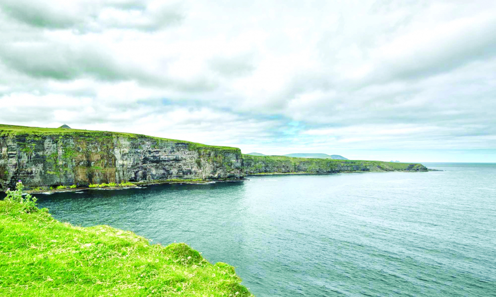 Nằm dọc theo bờ biển Ireland và từng bị chôn vùi dưới đầm lầy ở County Mayo, cánh đồng Céide là một trong những địa điểm khảo cổ thời kỳ đồ đá rộng lớn nhất trên thế giới - ẢNH: INTERNET