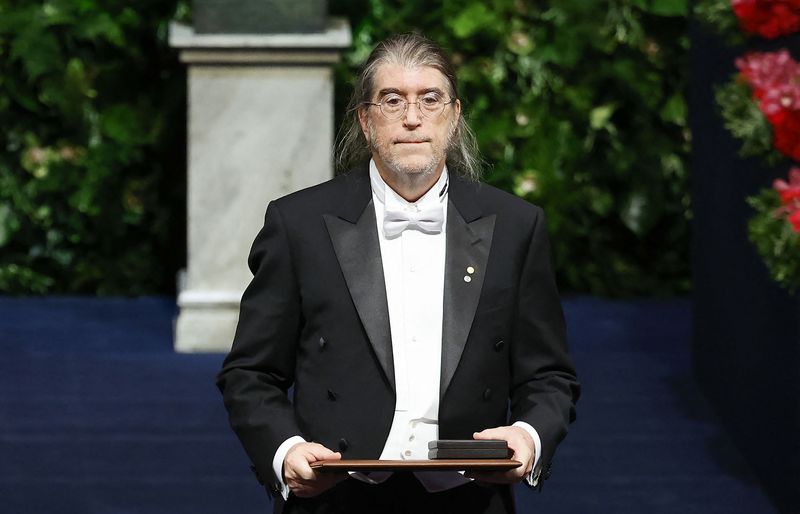 Philip Dybvig sau khi được trao giải Nobel tại Stockholm ngày 10/12.