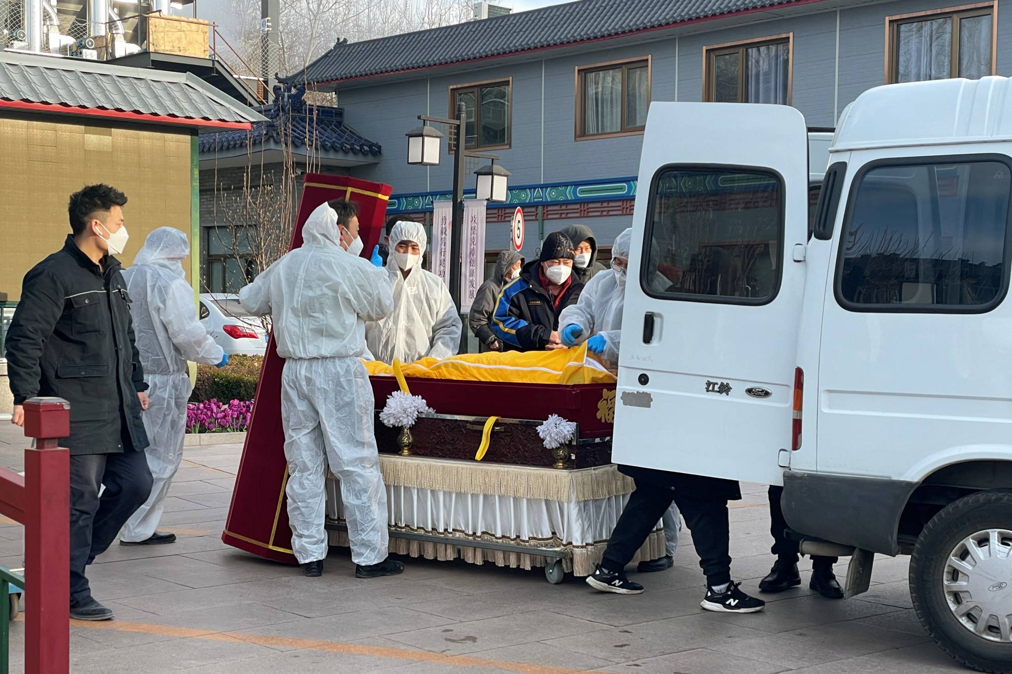 một nhà hỏa táng ở Bắc Kinh đã hỏa táng thi thể của ít nhất 30 nạn nhân COVID-19 trong ngày 14/12