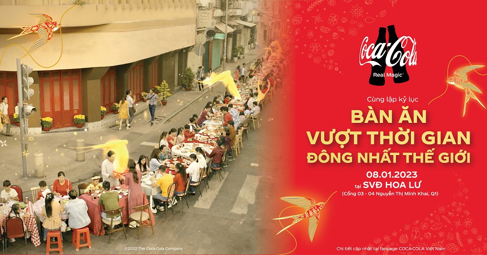 Thông qua những bức ảnh bàn ăn gia đình vượt thời gian, Coca-Cola mong rằng mọi người sẽ phần nào cảm nhận được dù tết đã thay đổi qua các năm, nhưng điều diệu kỳ của tình thân vẫn sống mãi trong từng gia đình Việt. Ảnh: C.C.