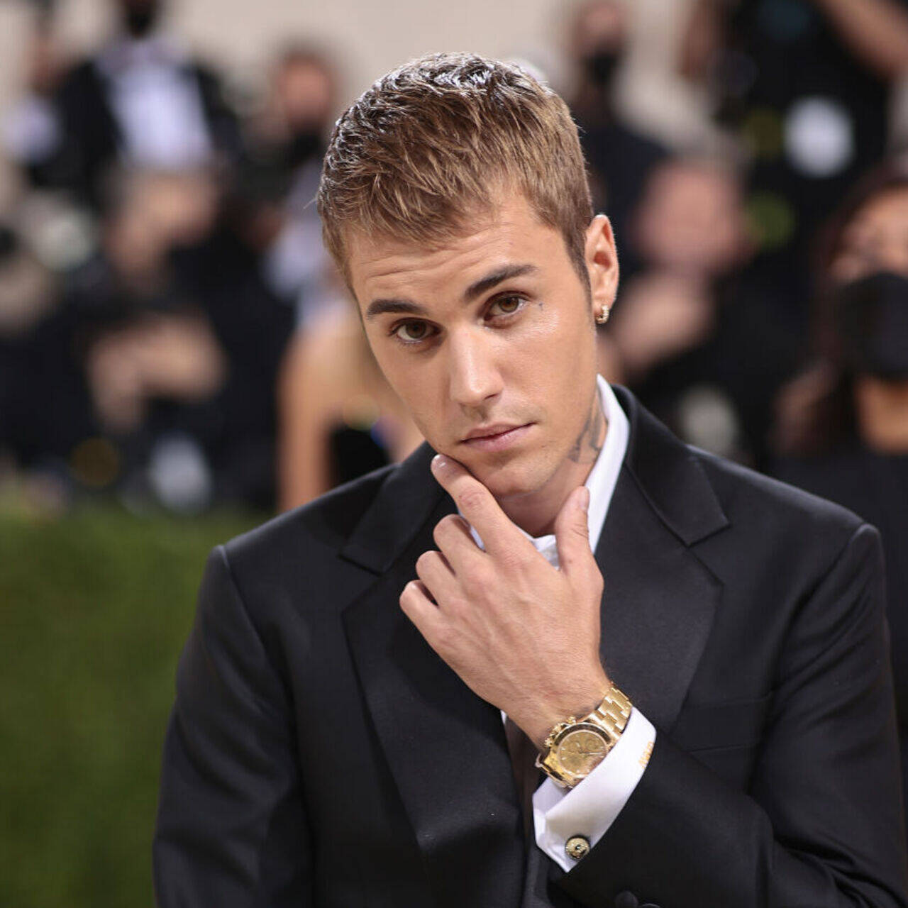 Justin Bieber yêu cầu lời xin lỗi từ H&M