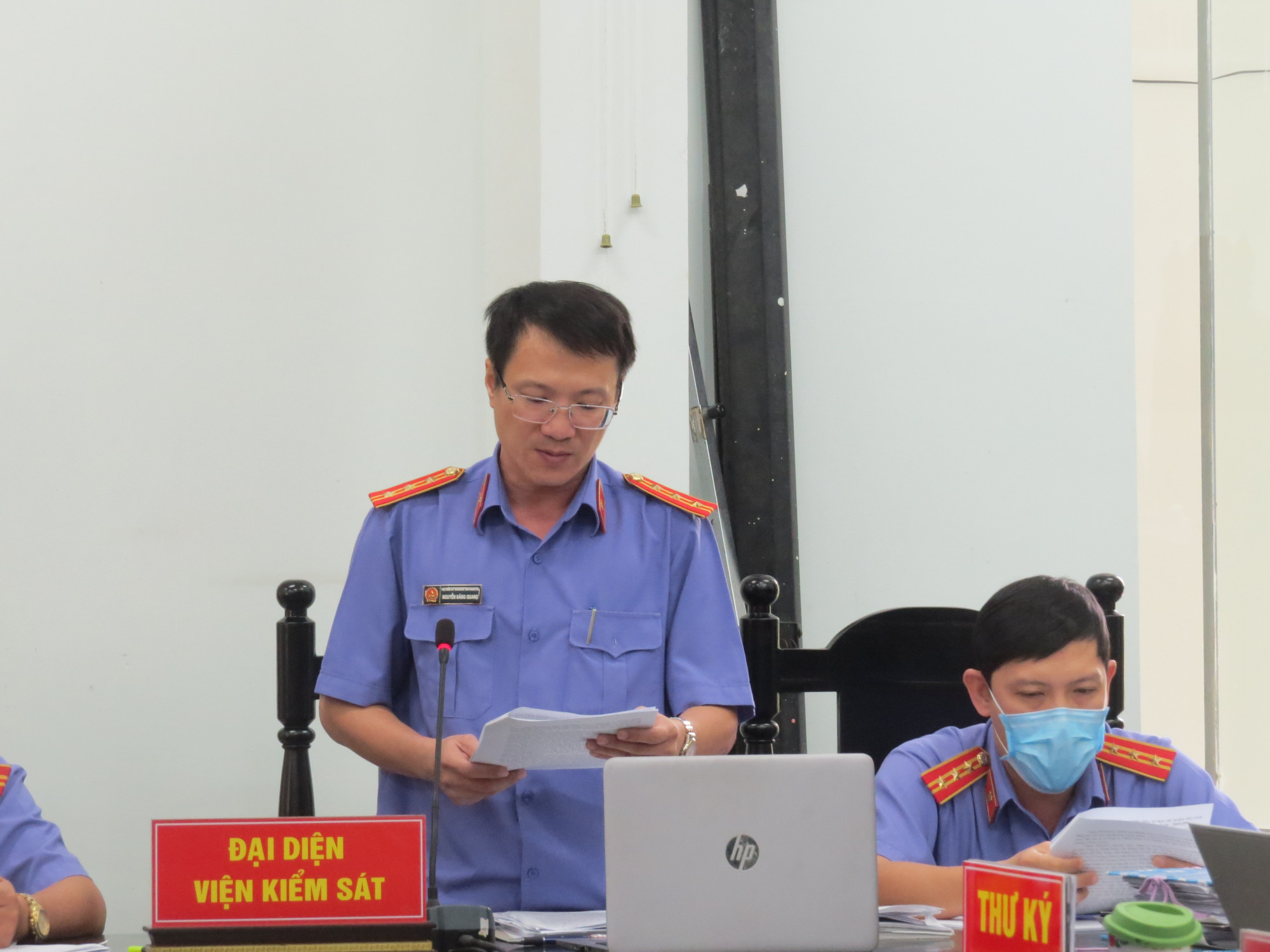 Đại diện Viện Kiểm sát nhân dân tỉnh Khánh Hòa công bố cáo trạng