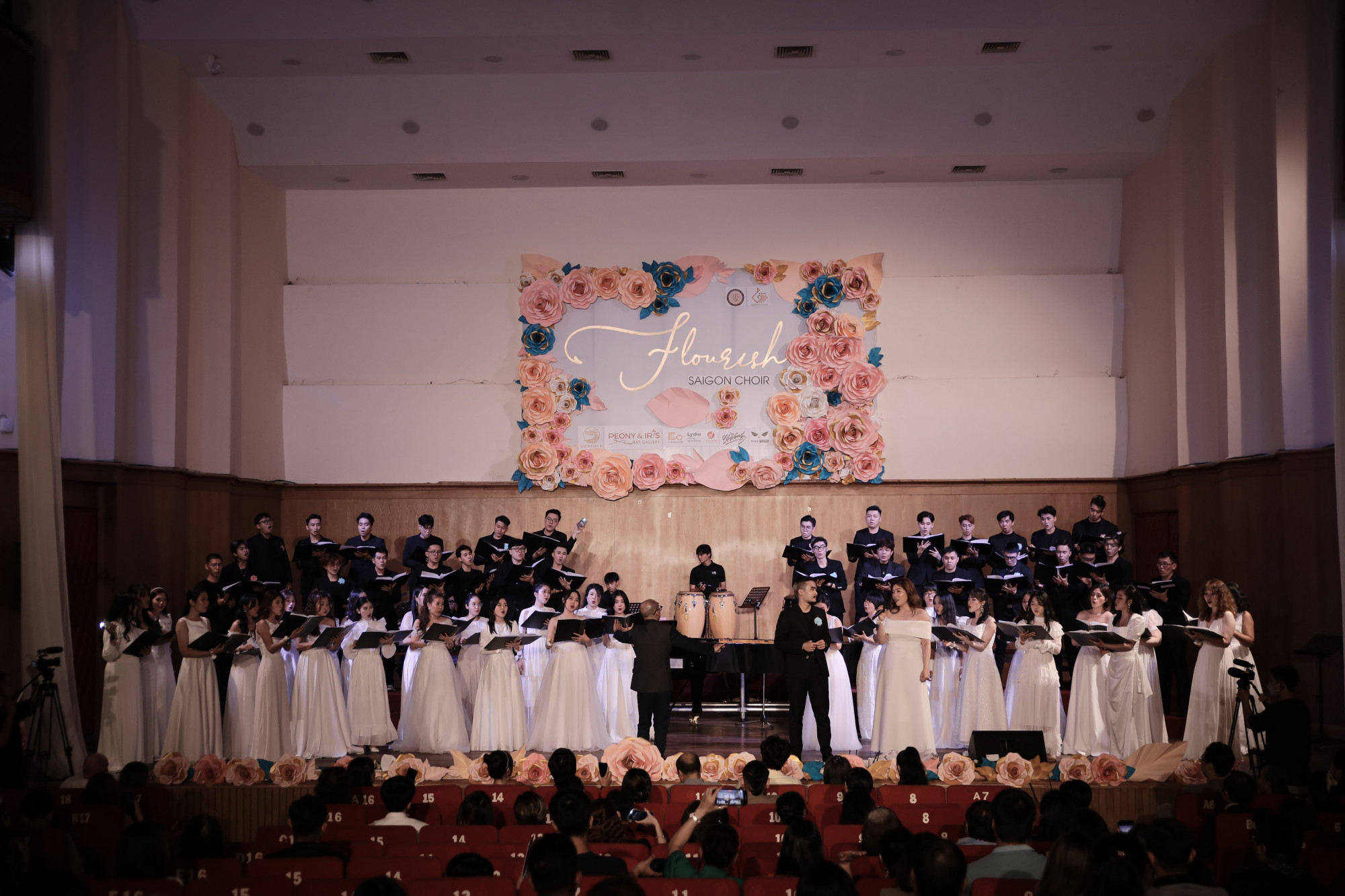 Đêm biểu diễn gần đây của dàn hợp xướng SaiGon Choir