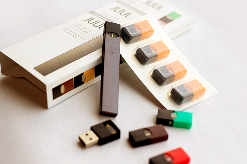 Thuốc lá điện tử có hình dáng USB hay cây bút nên phụ huynh khó phát hiện