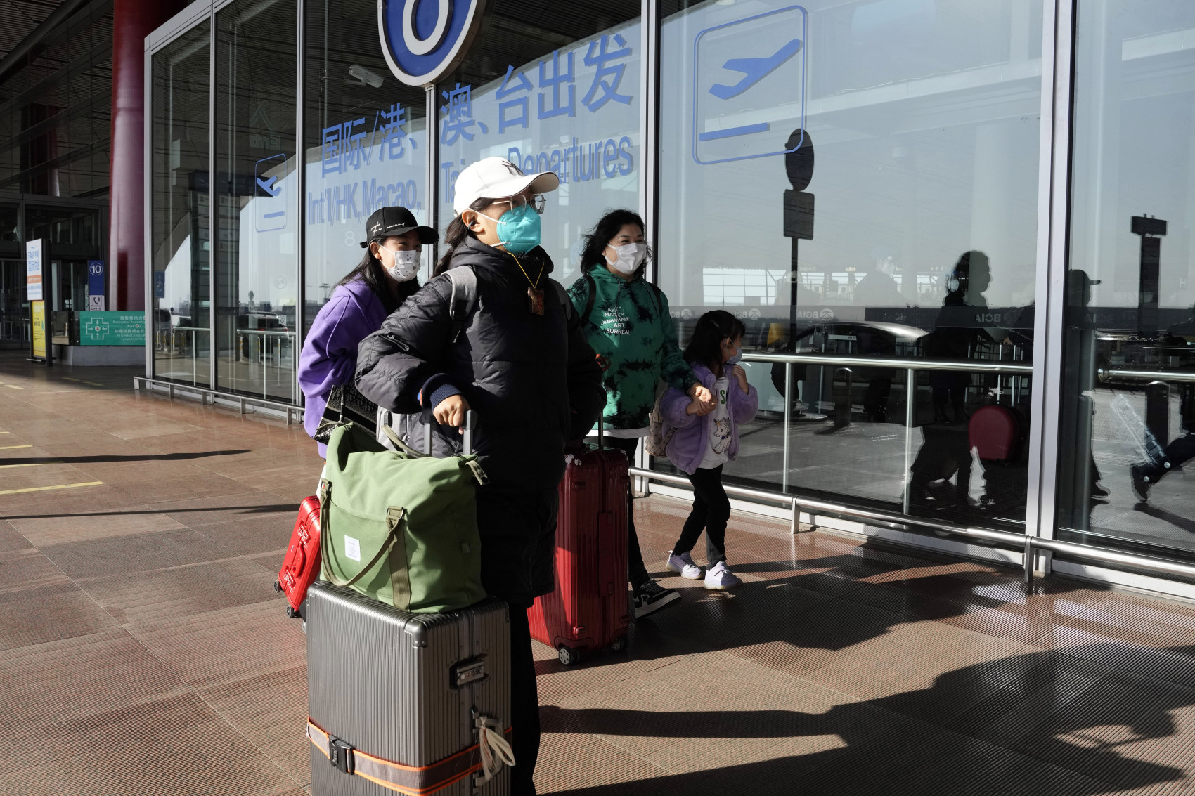 Sau khi dỡ bỏ hạn chế, các tour du lịch nước ngoài được người dân Trung Quốc ua chuộng trong dịp lễ Tết Dương lịch