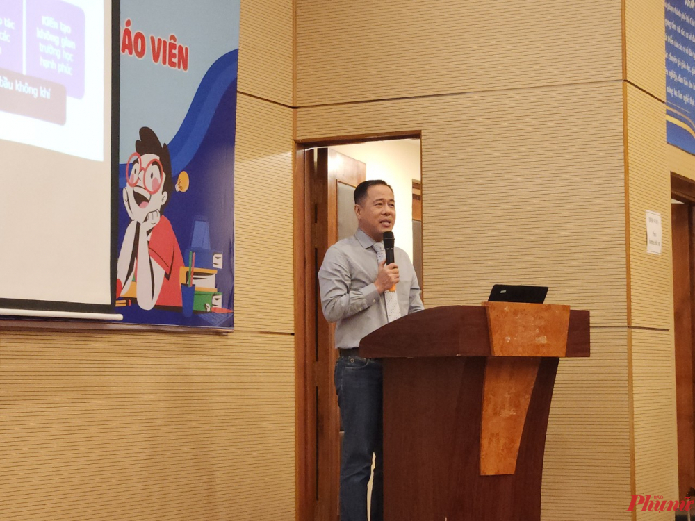 Giáo sư Huỳnh Văn Sơn - Hiệu trưởng Trường đại học Sư phạm TPHCM chia sẻ tại tọa đàm