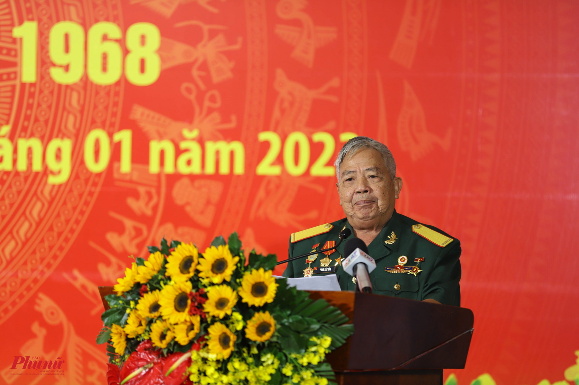 ông Phan Văn Hôn - Chiến đấu viên Đội 5 Biệt động Sài Gòn - kể lại những ký ức khó quên trong trận tấn công Dinh Độc Lập trong Tết Mậu Thân 1968 - - Ảnh: Tam Nguyên 
