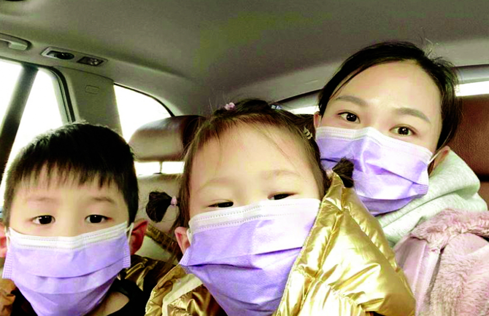 Do chi phí vé máy bay đắt đỏ, Emma Wei tiếc nuối khi không thể đưa cả gia đình về Trung Quốc đón tết