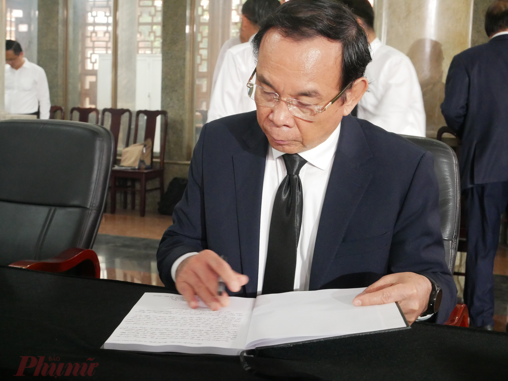 Bí thư Thành ủy TPHCM Nguyễn Văn Nên chia buồn cùng thân quyến