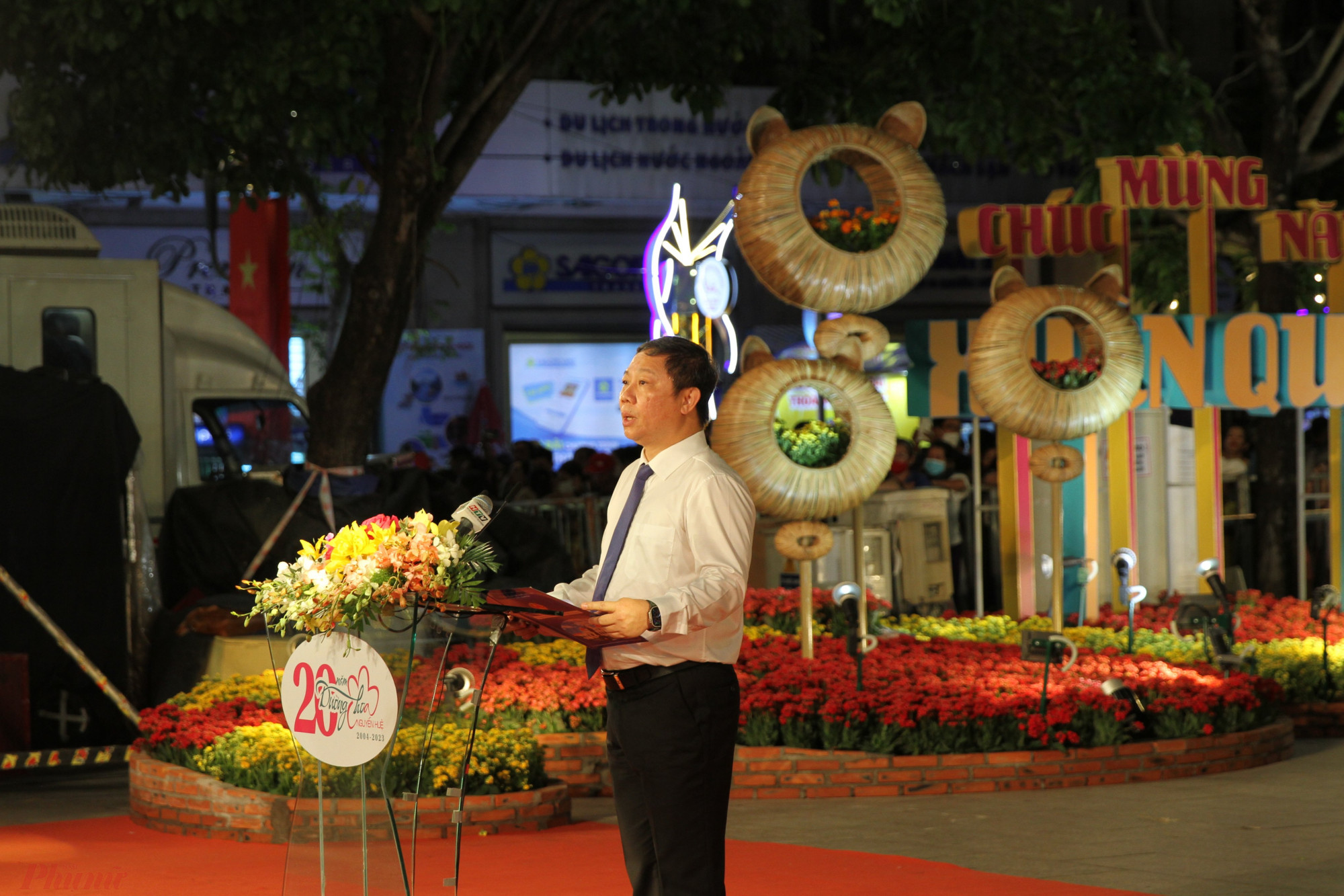 Ông Dương Anh Đức - Phó Chủ tịch UBND TPHCM phát biểu khai mạc đường hoa Nguyễn Huệ năm 2023.
