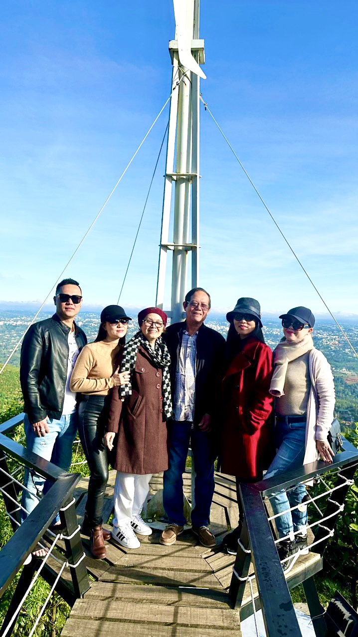 Chúng tôi ưu tiên dành thời gian để sum vầy trong những chuyến đi chỉ đơn thuần nghỉ dưỡng, để cả nhà có dịp tụ họp, hàn huyên, thư giãn cùng nhau (ảnh NVCC)