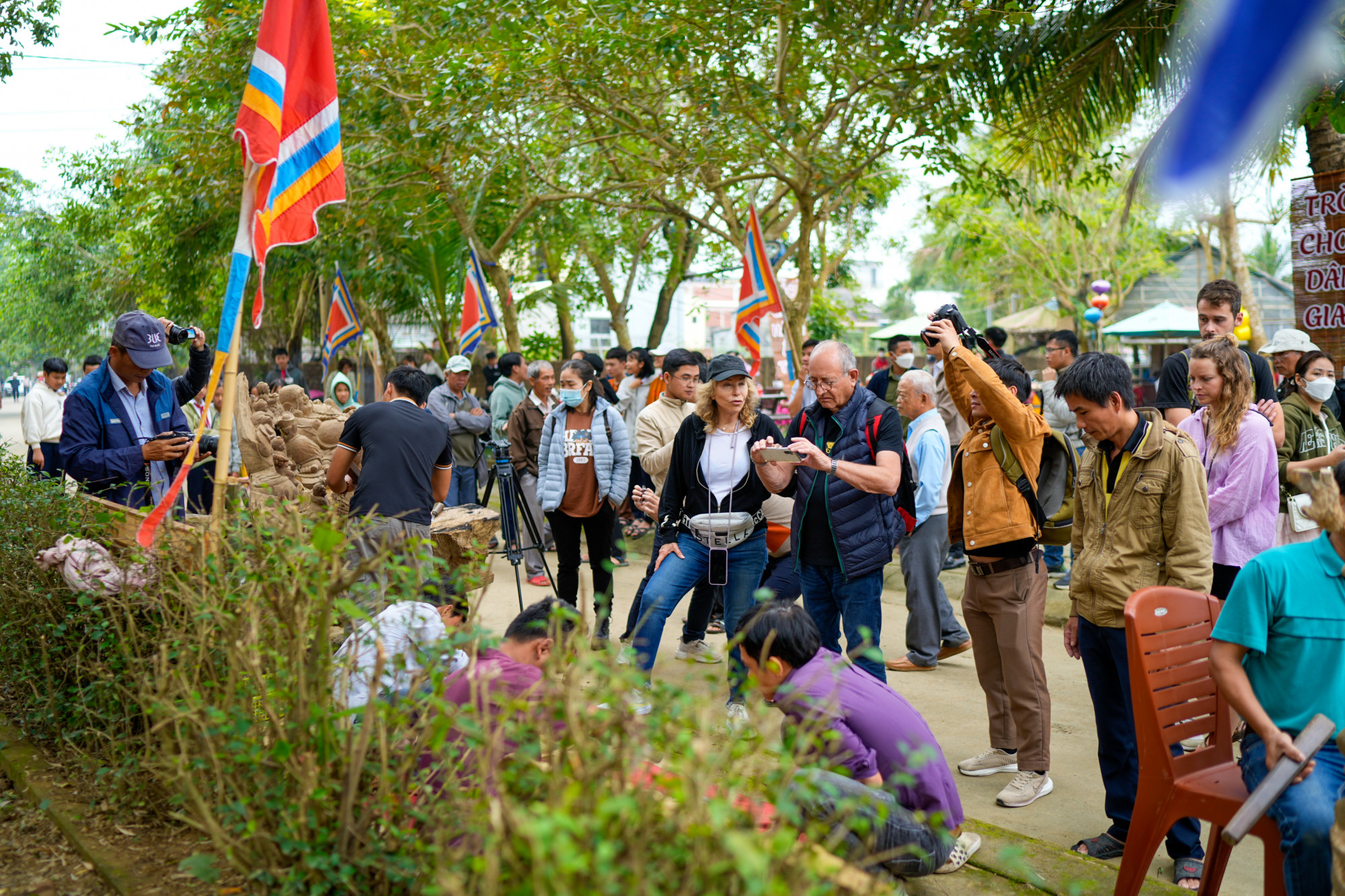 Ngày hội đã thu hút đông đảo du khách và bà con nhân dân cùng tham gia