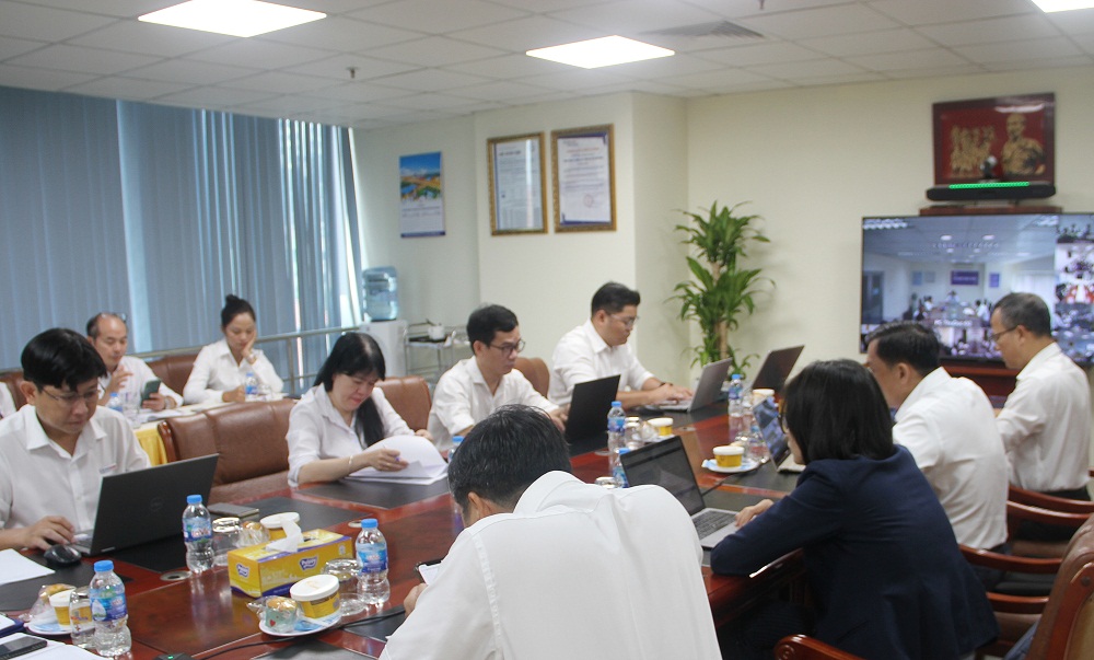 Toàn cảnh cuộc họp tại điểm cầu cơ quan tổng công ty - Ảnh: Minh Phong
