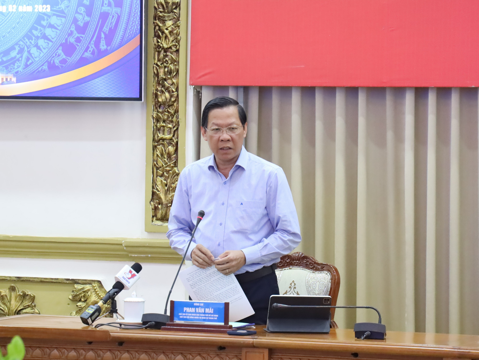 Chủ tịch UBND TPHCM Phan Văn Mãi phát biểu tại phiên họp chiều 2/2