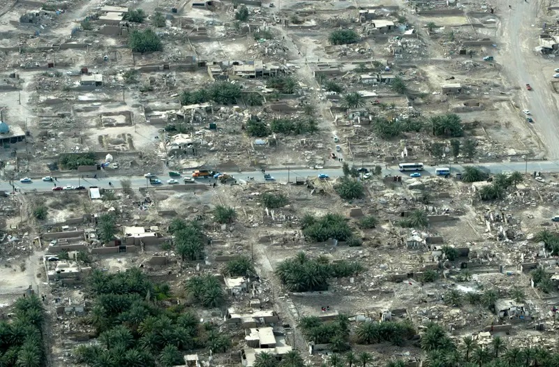 Một cảnh chụp trên không cho thấy mức độ thiệt hại sau trận động đất ở Bam, Iran, ngày 27/12/2003