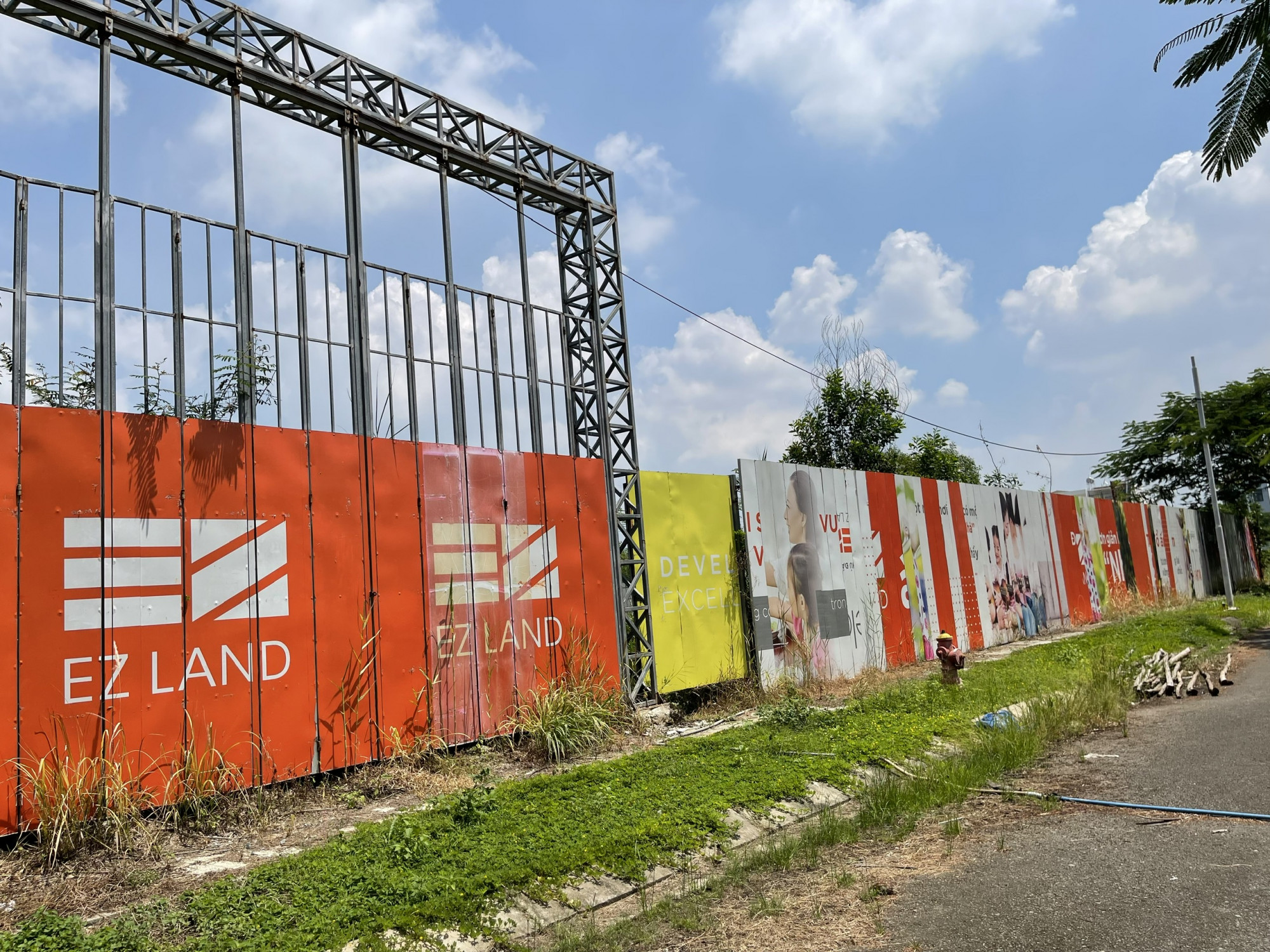 Dự án dự Hausbelo (phường Phú Hữu, TP.Thủ Đức, TPHCM) do Công ty TNHH đầu tư và xây dựng Minh Sơn làm chủ đầu tư rao bán cho khách hàng từ năm 2018 đến nay vẫn là bãi đất trống. 