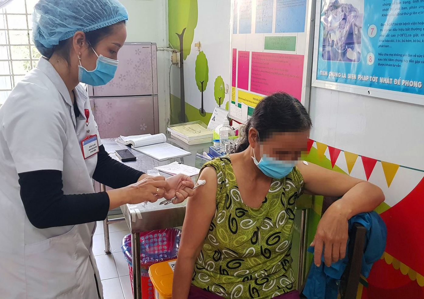 Bệnh nhân N.T.H đến Trung tâm Kiểm soát bệnh tật tỉnh Thừa Thiên Huế để tiêm vắc xin phòng bệnh dại