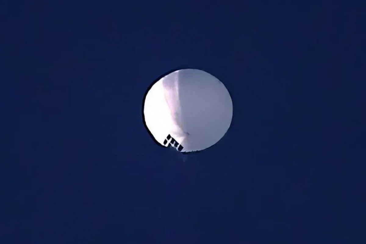 Khinh khí cầu Trung Quốc xuất hiện trên không phận Mỹ - Ảnh: AP