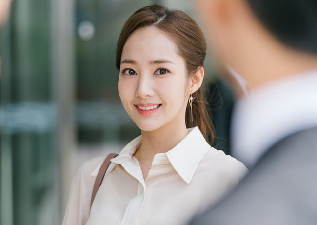 Diễn viên Park Min Young trong phim Thư ký Kim sao thế?