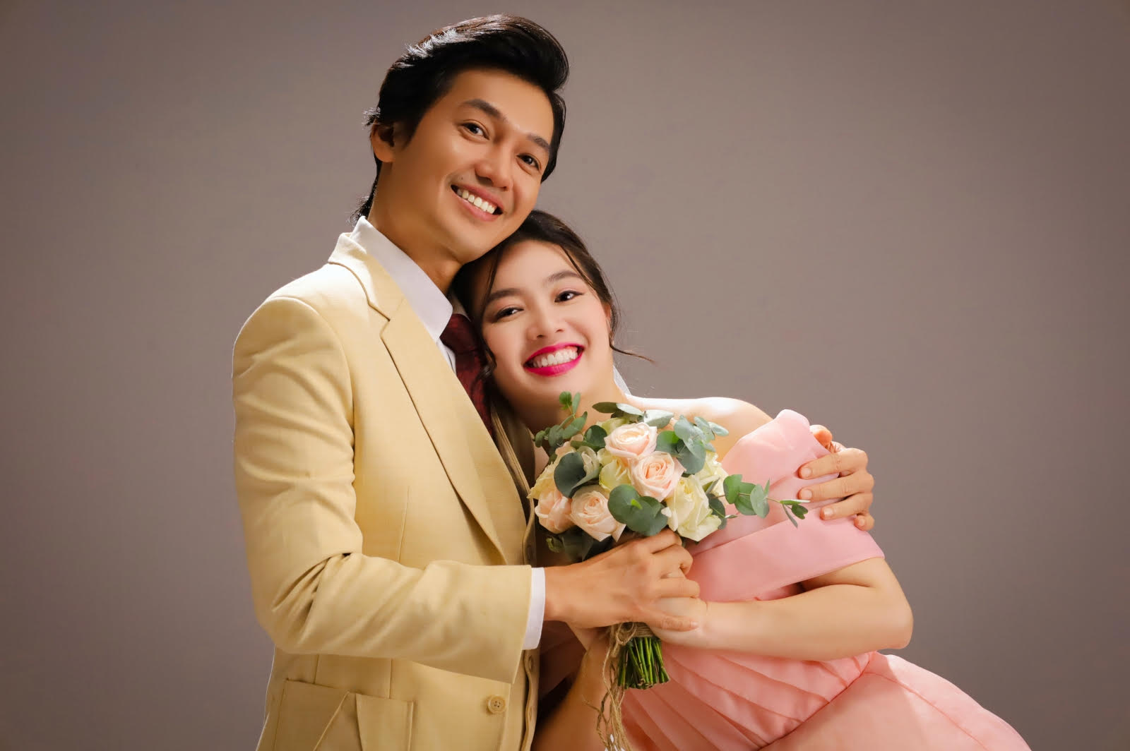 Quang Tuấn và Lê Khánh đóng vợ chồng trên phim